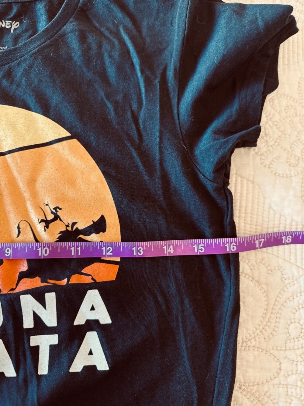 Disney black graphic tee Hakuna Matata. Size XL - Picture 5 of 6